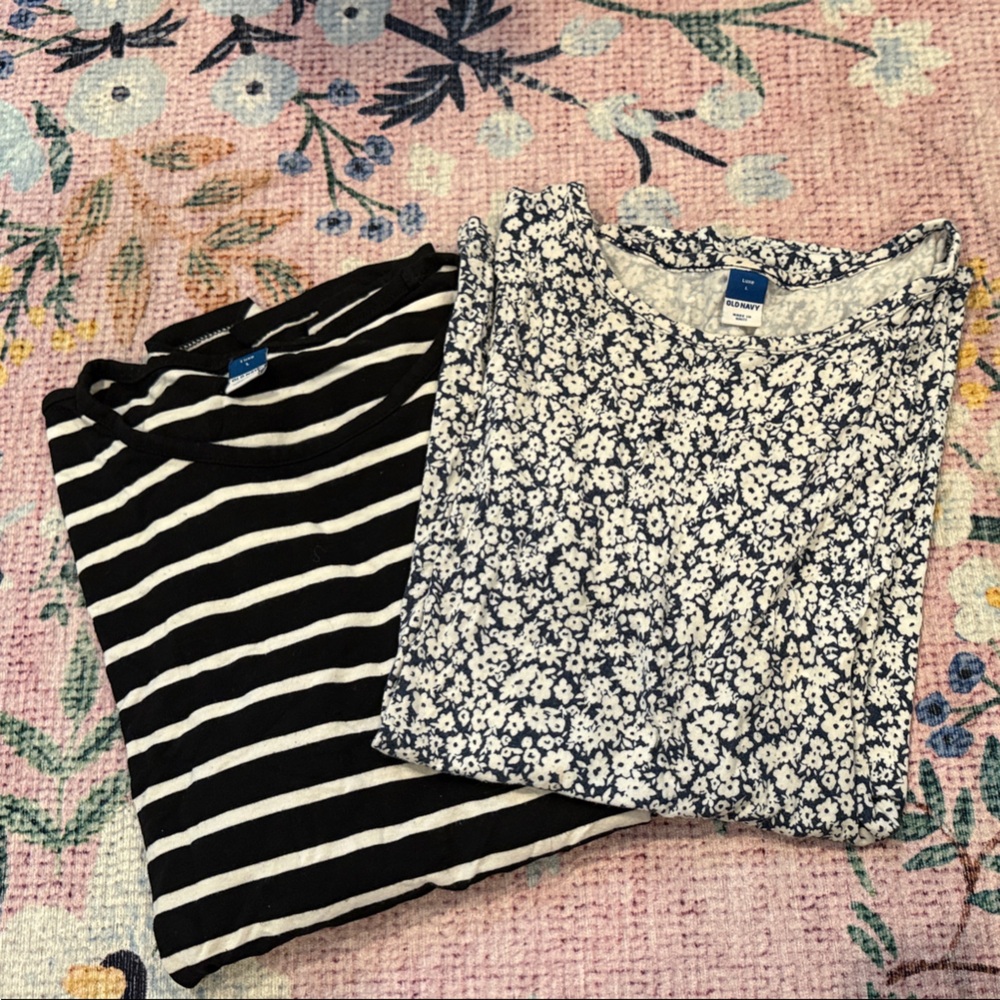 Old Navy Black and White Tops Set